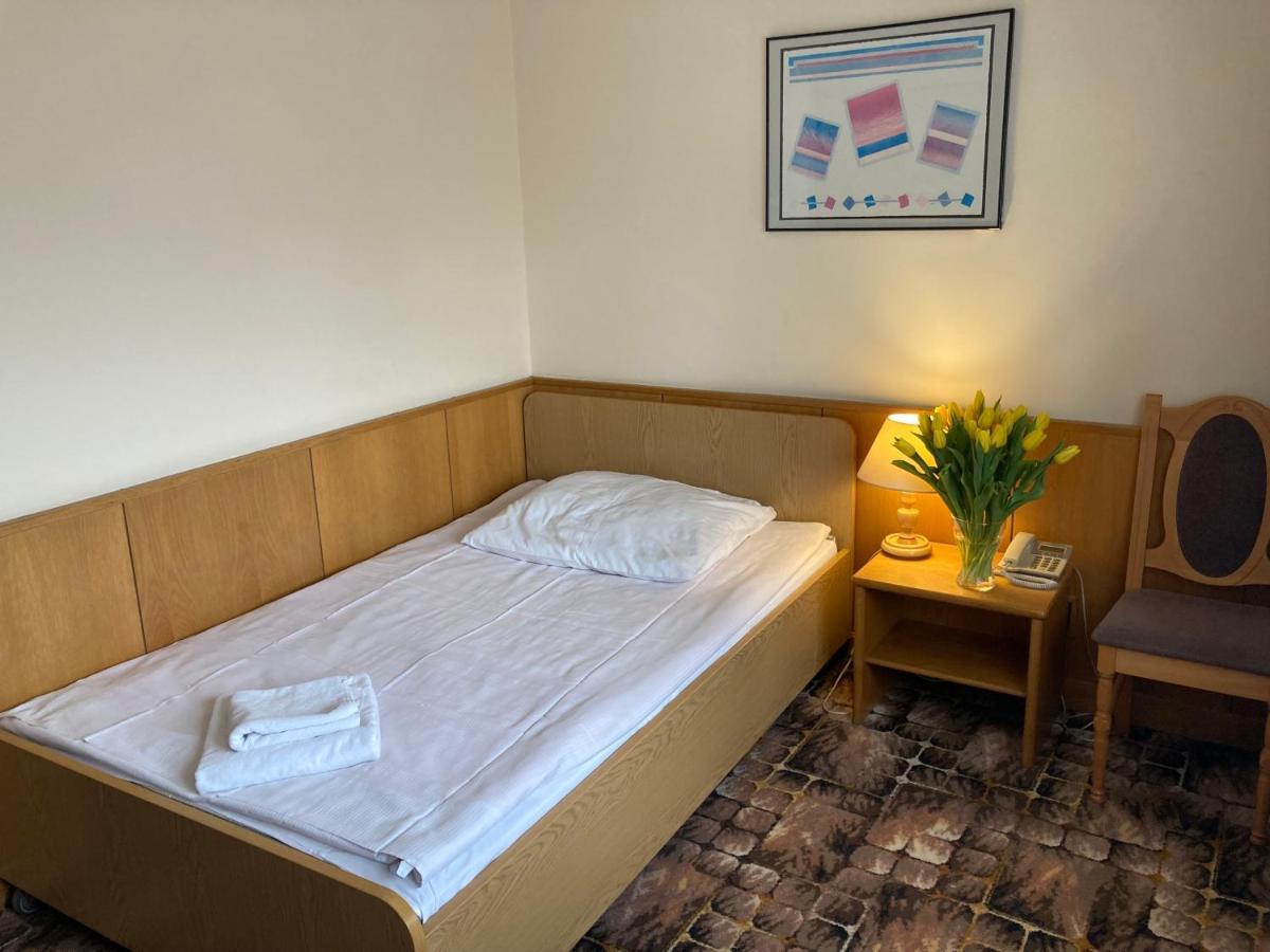 Karat Bed and Breakfast Βαρσοβία Εξωτερικό φωτογραφία