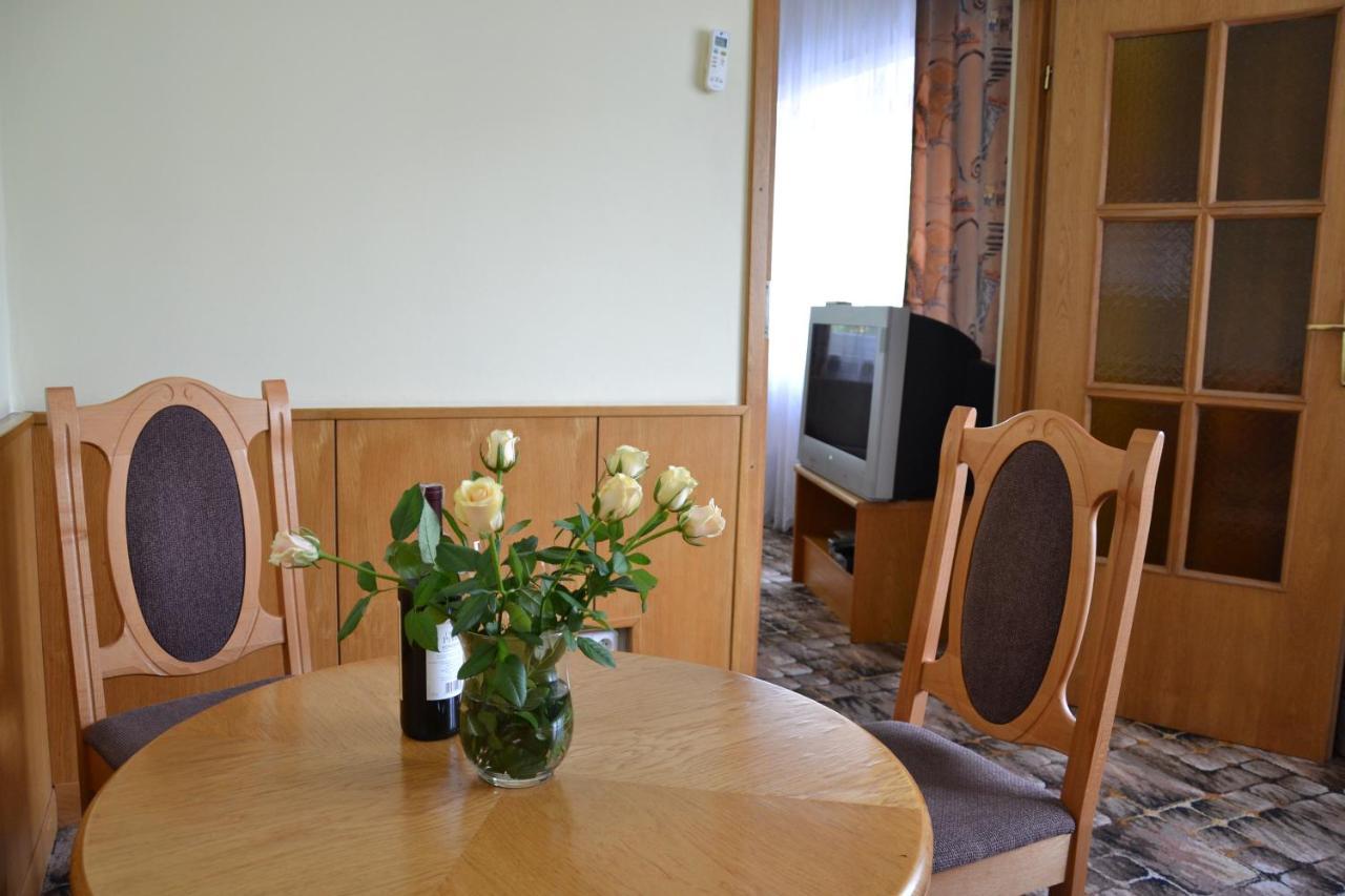 Karat Bed and Breakfast Βαρσοβία Εξωτερικό φωτογραφία