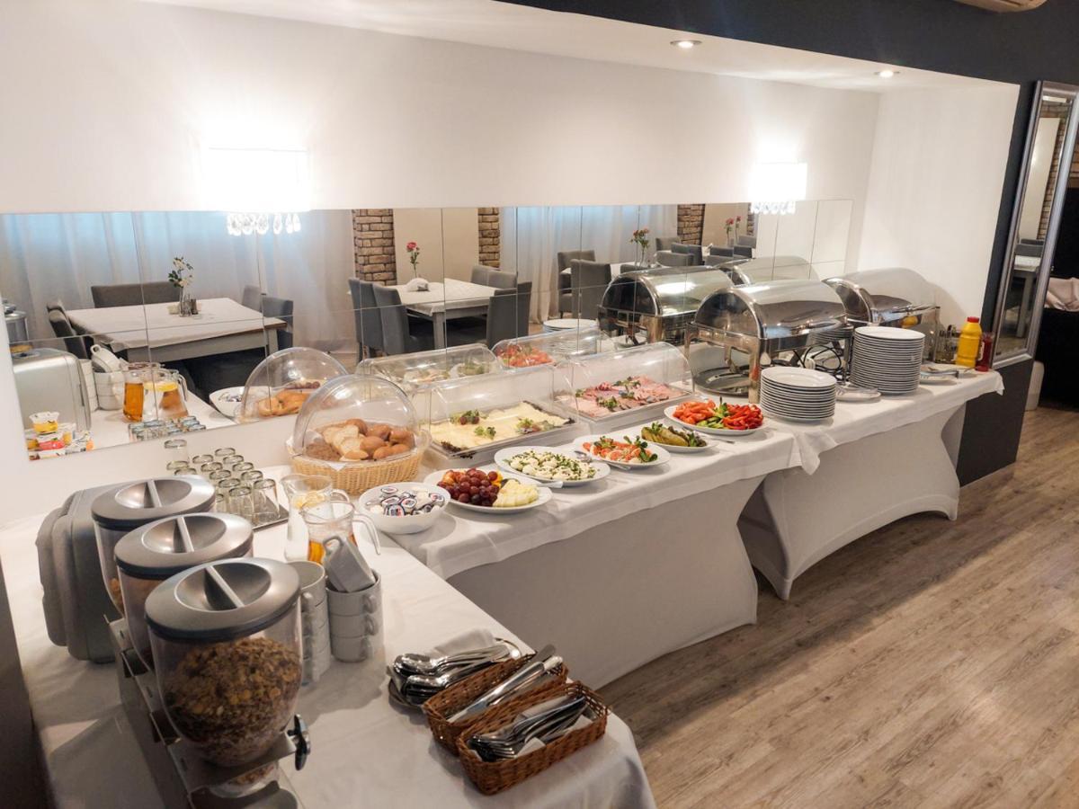 Karat Bed and Breakfast Βαρσοβία Εξωτερικό φωτογραφία